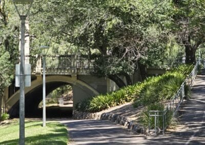 Adelaide Bridge 07