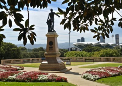 2026-01-09 Light's Statue 01